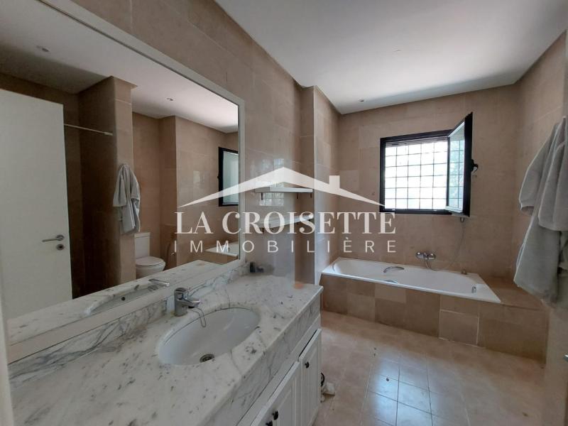 Villa S+3 plain-pied avec piscine